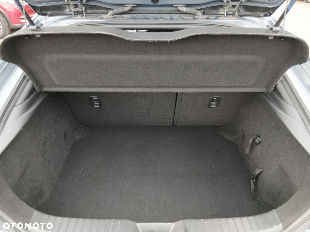 Mazda 3 2.0 mHEV Hikari - 21