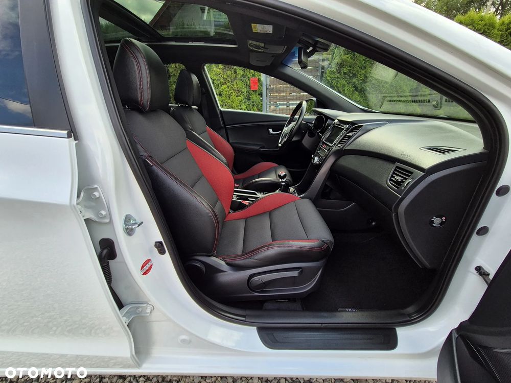Hyundai i30 1.6 T GDI Turbo - 34