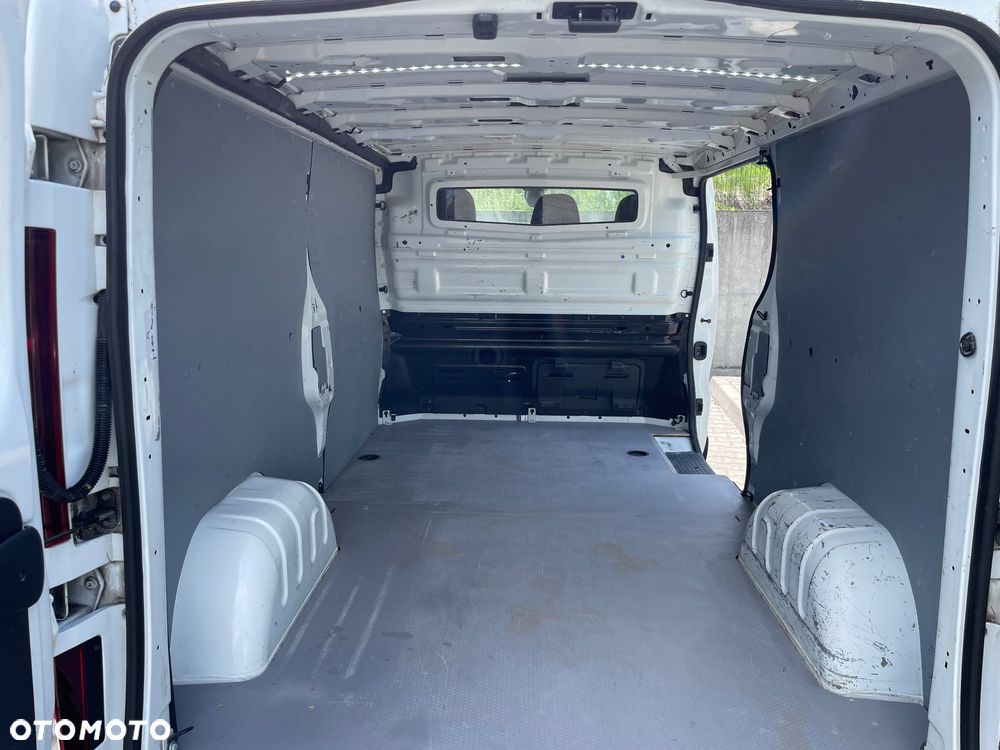 Renault Trafic Long Talento Vivaro Custom Transit T6 Expert Jumpy Primastar - 31