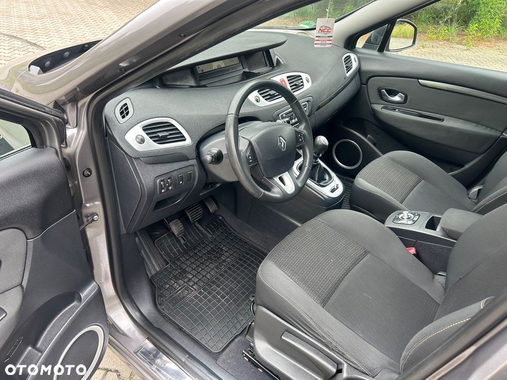 Renault Scenic 1.9 dCi Expression - 9