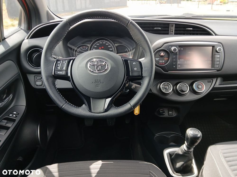 Toyota Yaris - 25