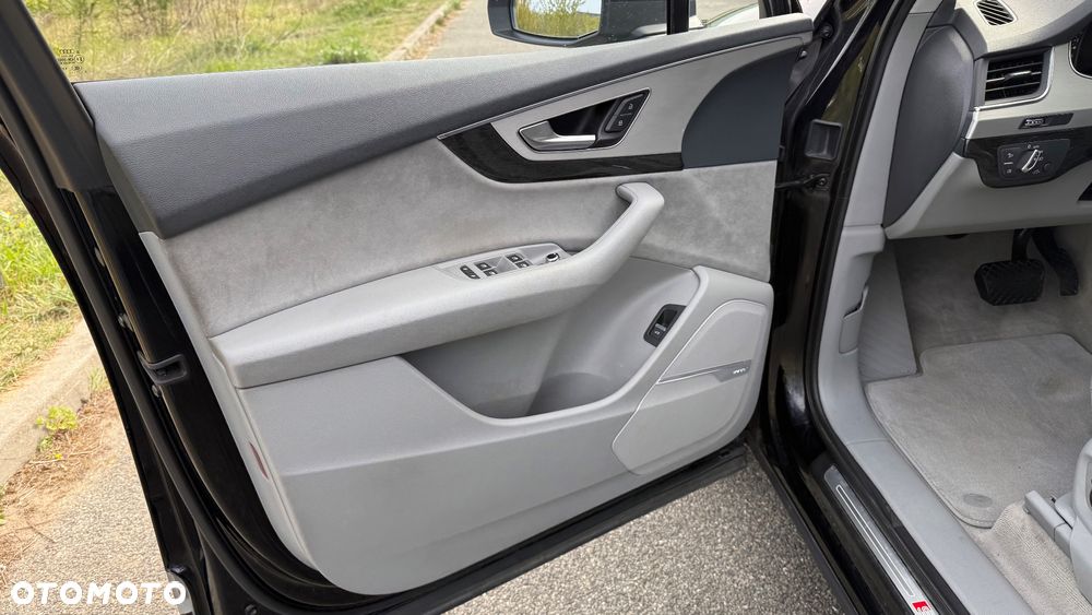 Audi Q7 - 8