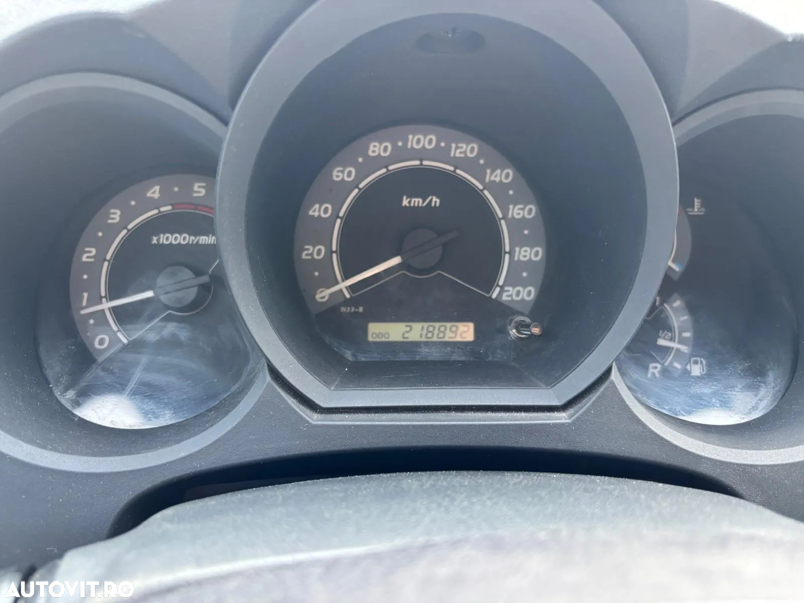 Toyota Hilux 4x4 Double Cab - 18