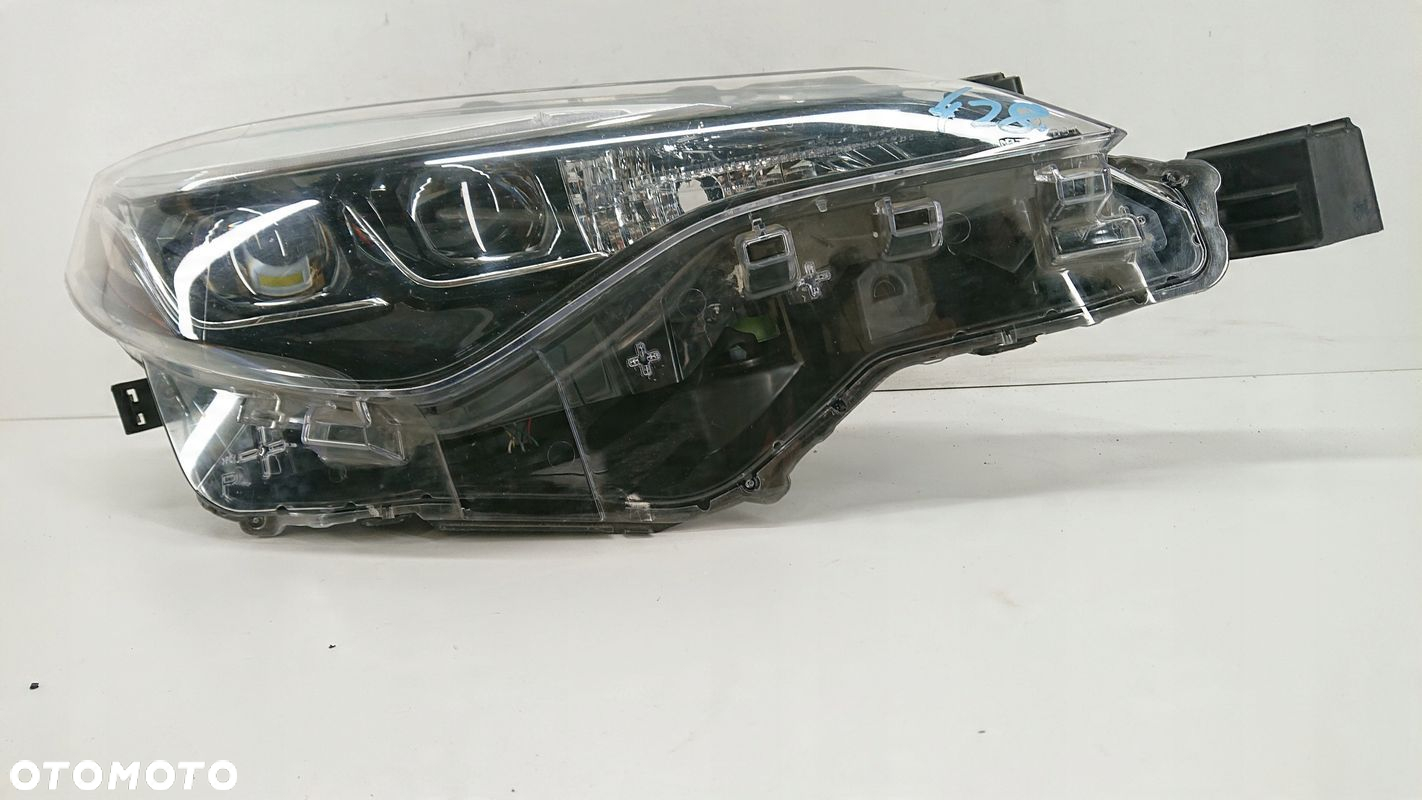 Toyota Corolla USA e17 16- LED lampa prawa przedni - 3
