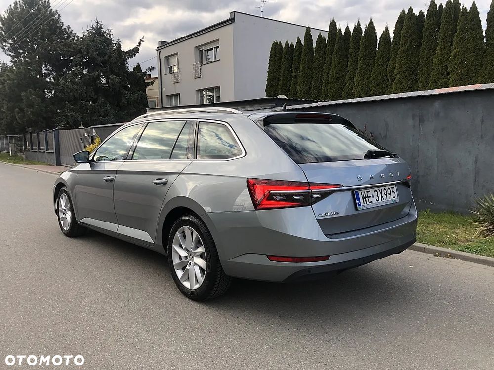 Skoda Superb 2.0 TDI SCR Style DSG - 5