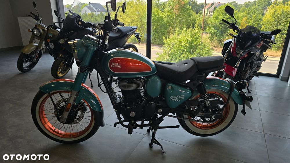 Royal Enfield Classic - 2
