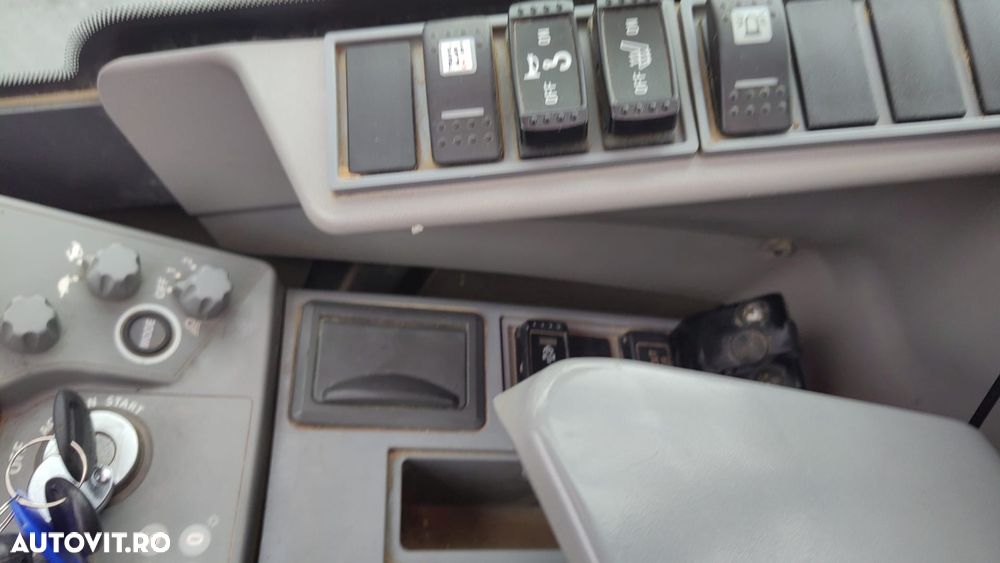 Hitachi ZX85, 2023, 2.314h, MASA OPERATIONALA 9,3tone, senile cauciuc pad, CUPLA RAPIDA HIDRAULICA si 3 cupe NOI, latime 2,2m, ad sapare 5m, inst picon pe brate, Aer cond, camera spate, posibil leasing 4 ani, CA NOU-PROMOTIE 63900 EUR+tva - 18