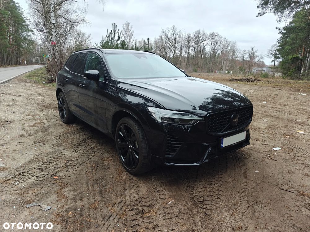 Volvo XC 60 Plug-In-Hybrid Ultra Black Edition - 3