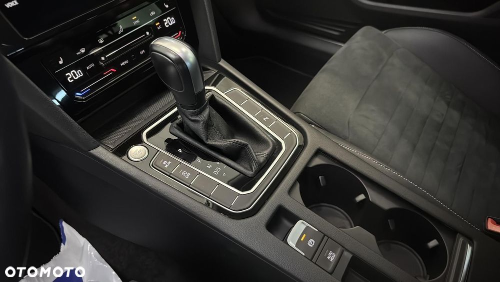 Volkswagen Passat 2.0 TDI EVO Elegance DSG - 16