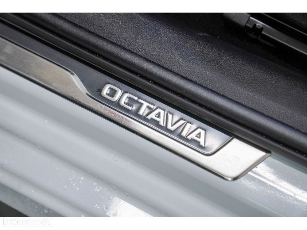 Skoda Octavia Break 2.0 TSI RS DSG - 23