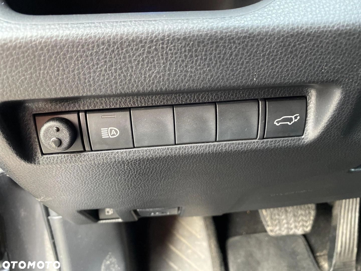 Toyota RAV4 - 16