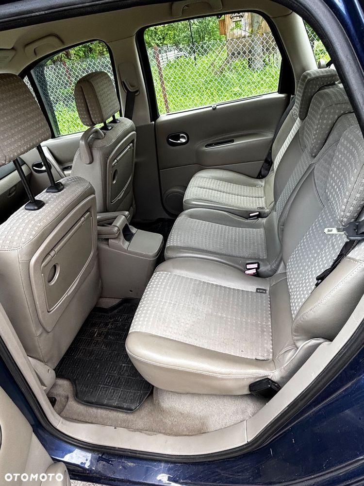 Renault Scenic - 7
