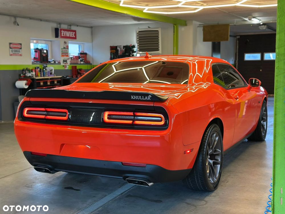 Dodge Challenger 5.7 R/T - 7