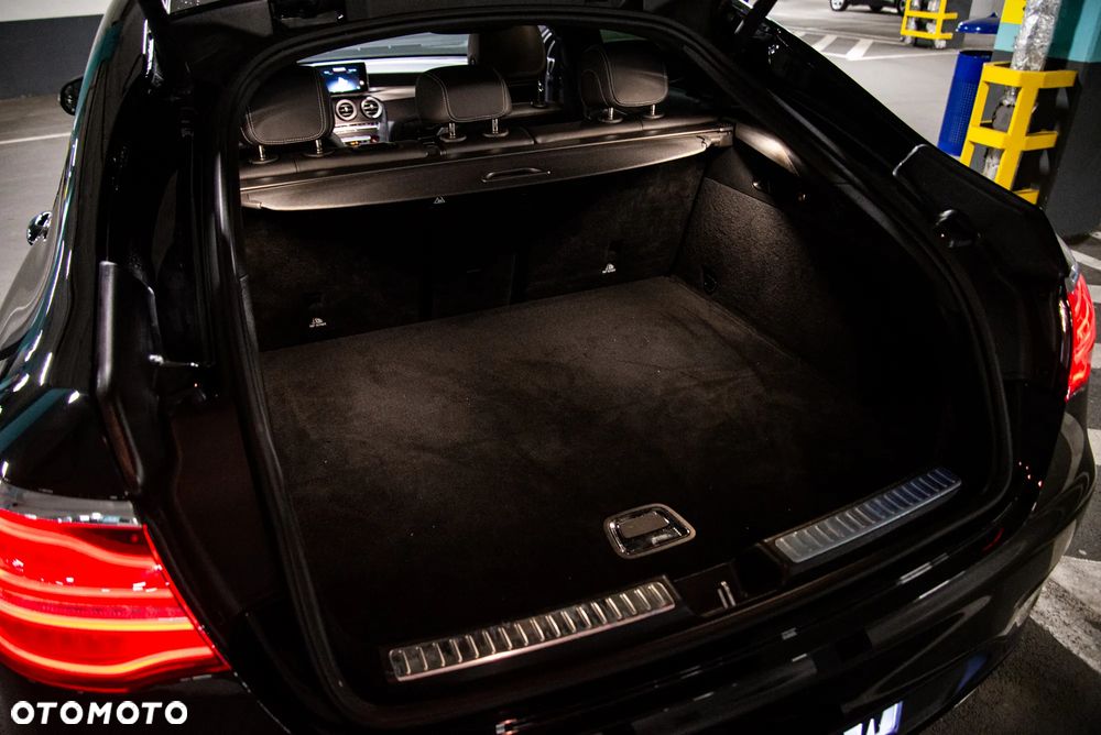 Mercedes-Benz GLC - 12