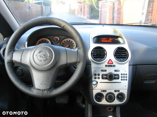 Opel Corsa 1.2 16V Essentia Easytronic - 10