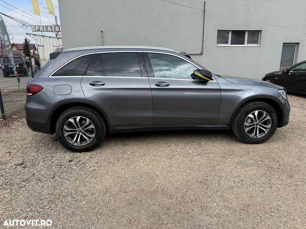 Mercedes-Benz GLC 300 d 4MATIC 9G-TRONIC - 9