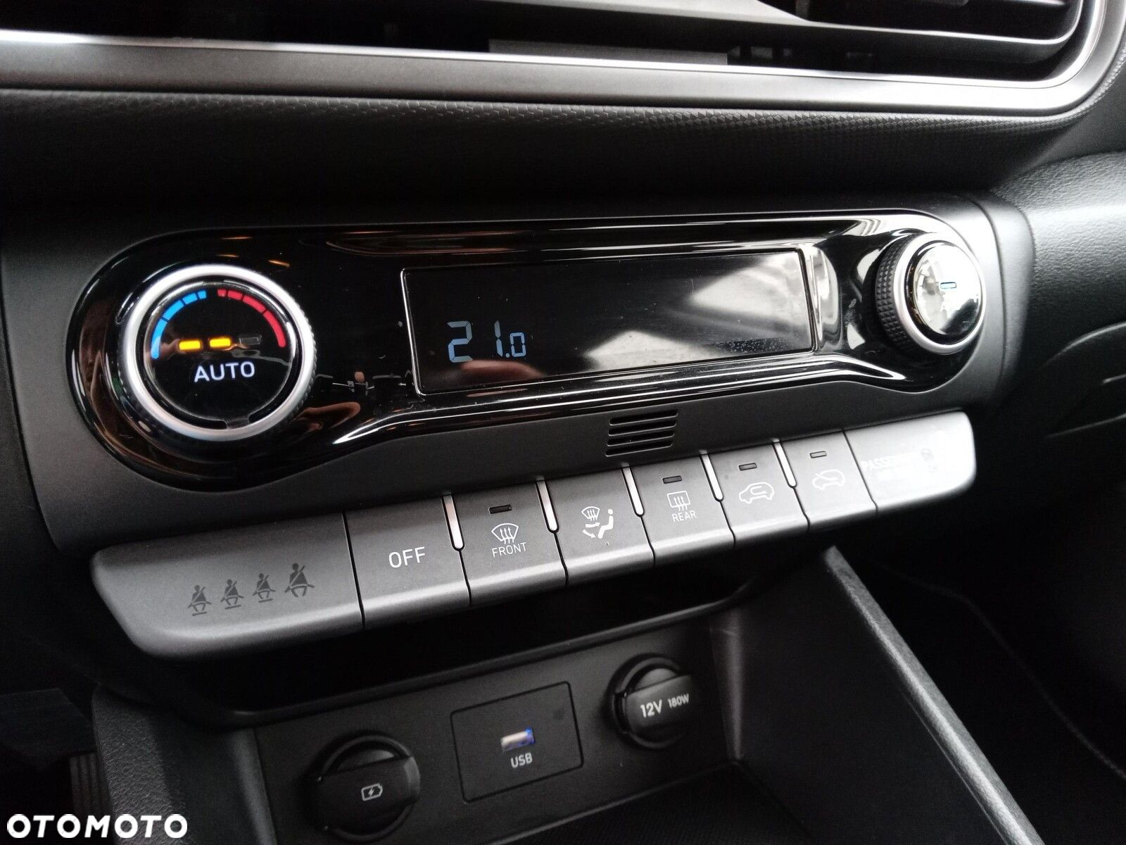 Hyundai Kona - 21