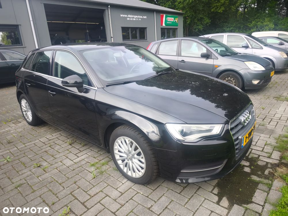Audi A3 Sportback 1.6 TDI Ambiente - 26