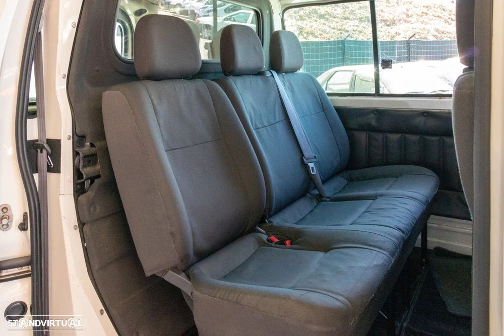 Toyota HiAce 2.5 D-4D Service 2.8T - 17