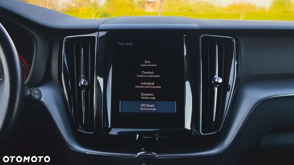 Volvo XC 60 D4 AWD Geartronic Momentum - 28