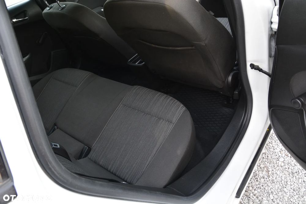 Opel Astra 1.6 Design Edition - 22