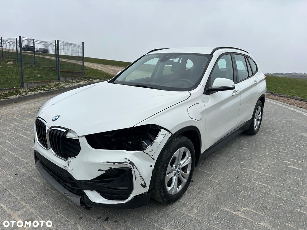 BMW X1 xDrive25e Business Edition - 3