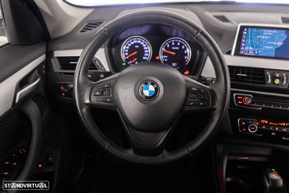 BMW X1 25 e xDrive Corporate Edition - 28