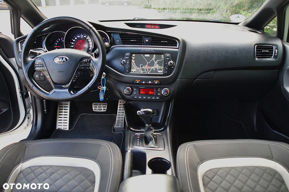Kia Ceed 1.6 CRDi 136 DCT ISG GT Line - 26