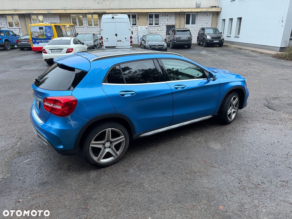 Mercedes-Benz GLA 250 7G-DCT AMG Line - 1