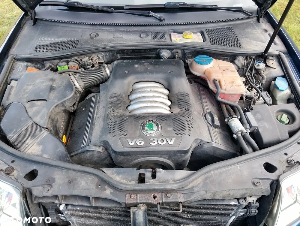 Skoda Superb 2.8 V6 L&K Tiptr - 14