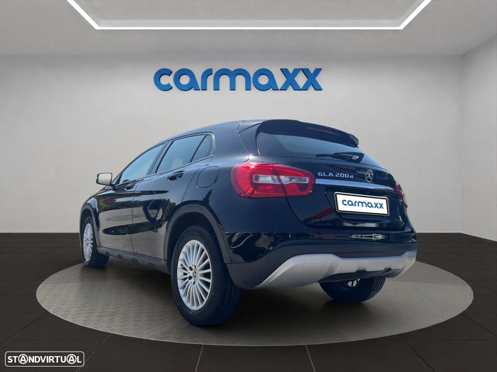 Mercedes-Benz GLA 200 d Urban - 4