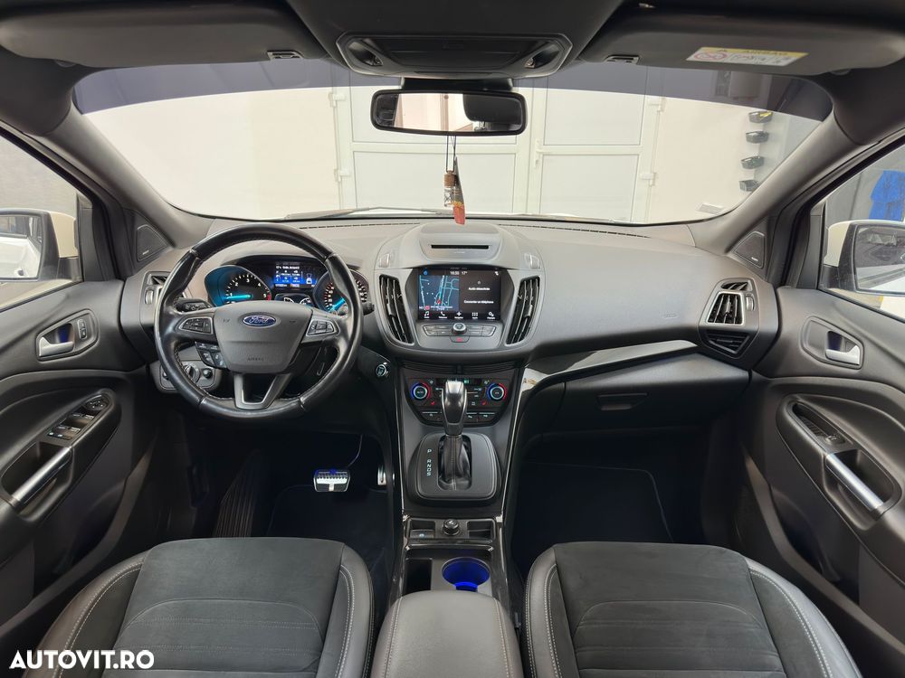 Ford Kuga 2.0 TDCi 4x4 Aut. ST-Line - 9