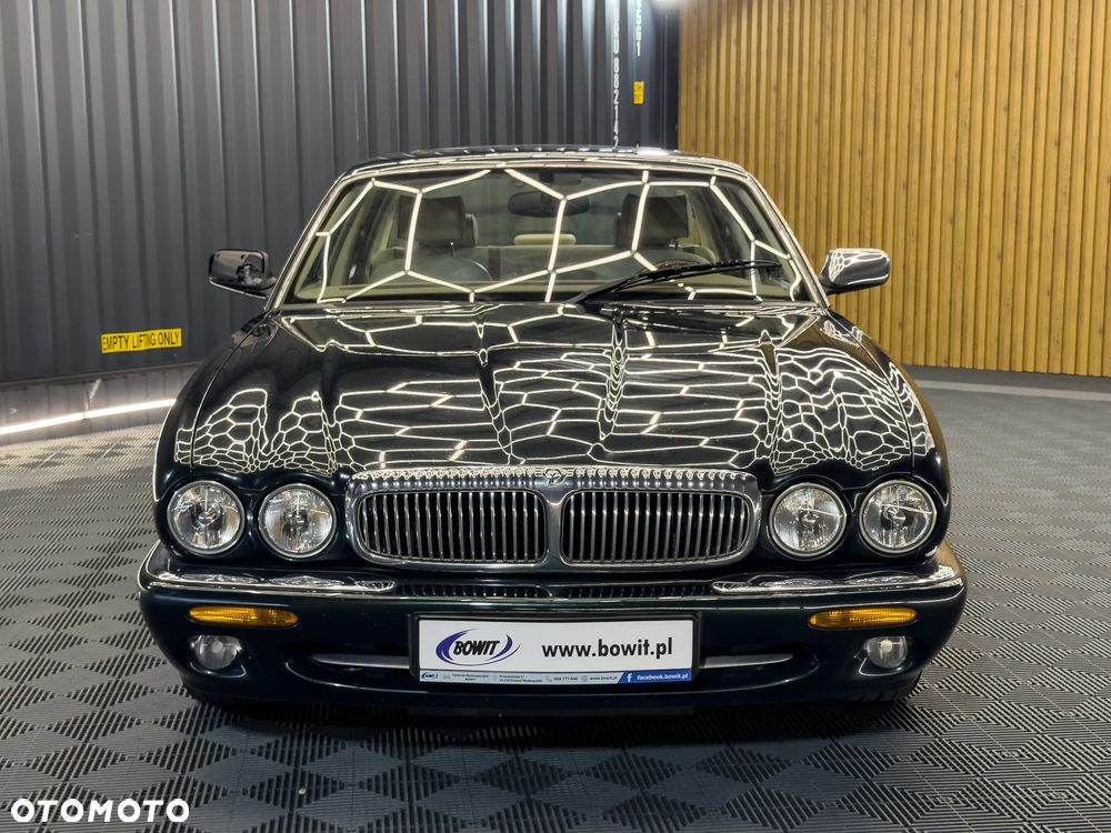 Jaguar Daimler 8 - 8