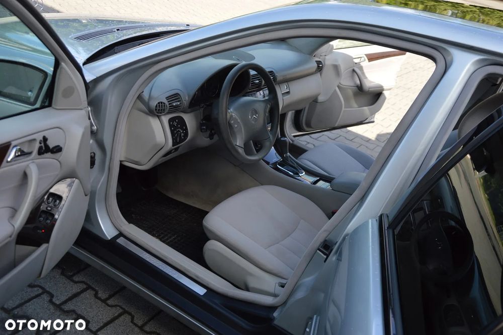 Mercedes-Benz Klasa C 280 7G-TRONIC Elegance - 19