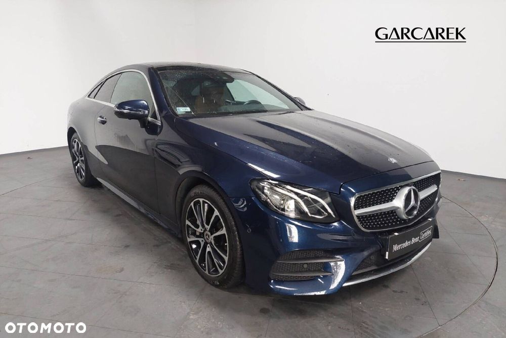 Mercedes-Benz Klasa E 400 4-Matic 9G-TRONIC - 2