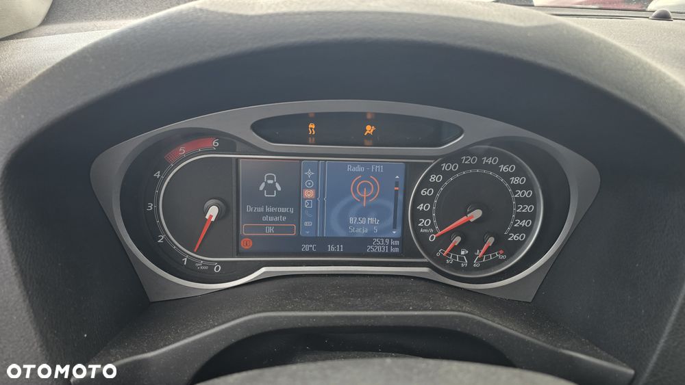 Ford Mondeo - 24
