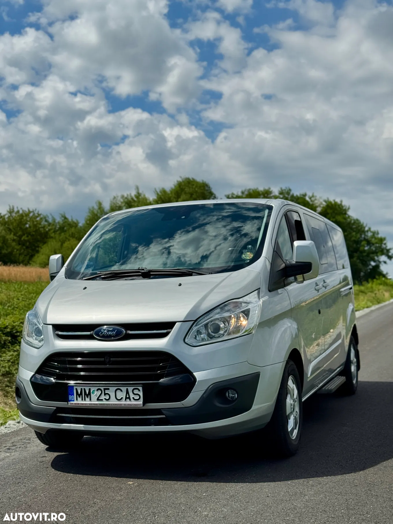 Ford Tourneo Custom - 4