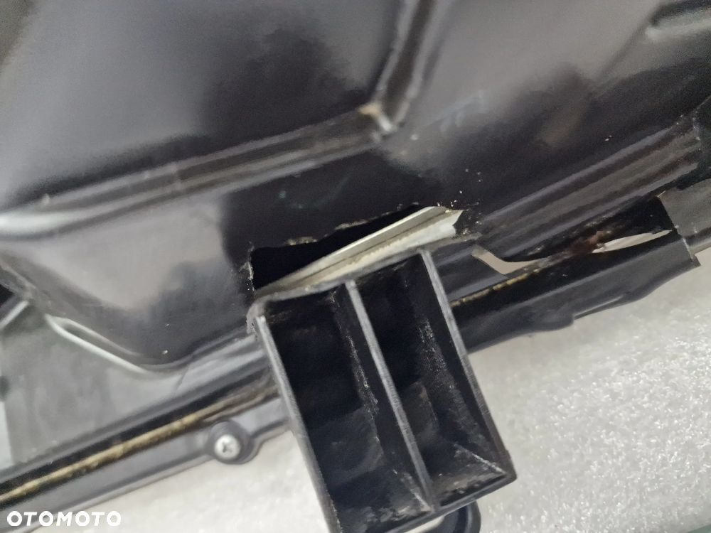 NISSAN X-TRAIL T31 07- PRAWA ZWYKŁA LAMPA PRZEDNIA PRZÓD , NR ICHIK0H1786 , NR AUKCJI LA226 - 12