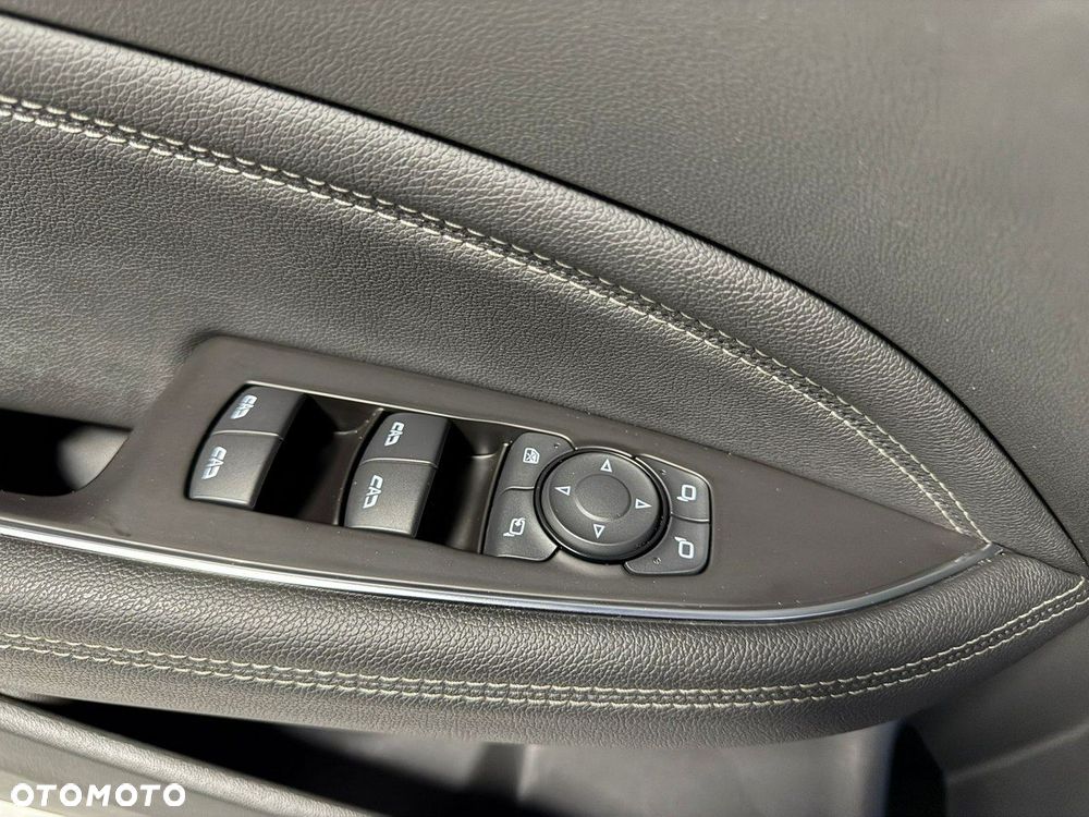 Opel Insignia - 21
