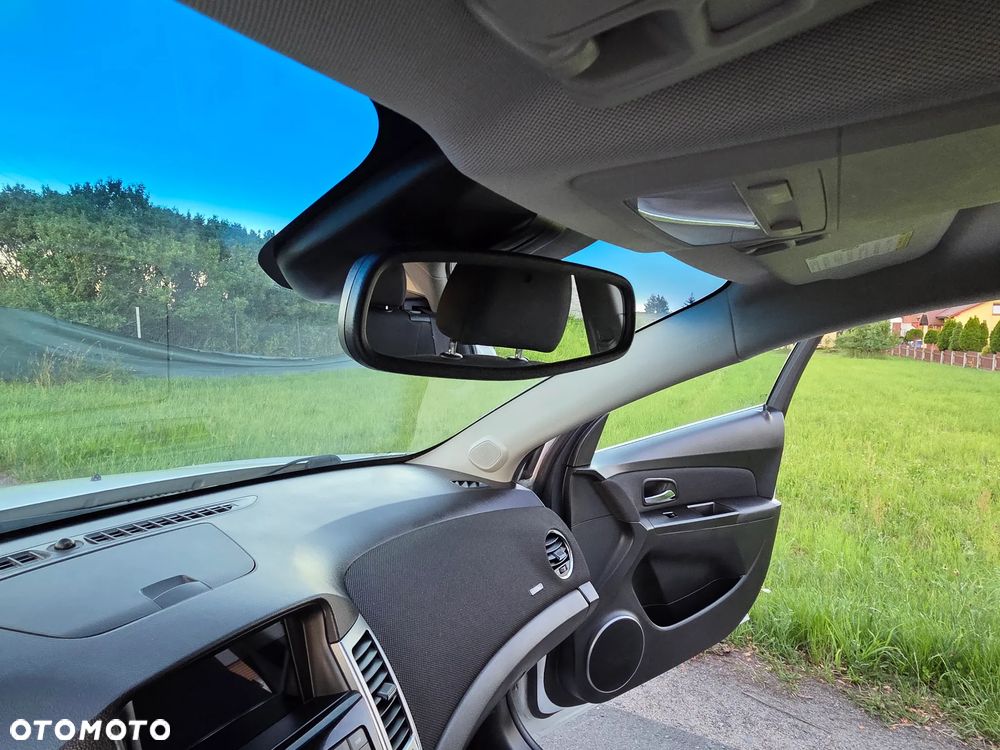 Chevrolet Cruze 1.8 LTZ+ - 18