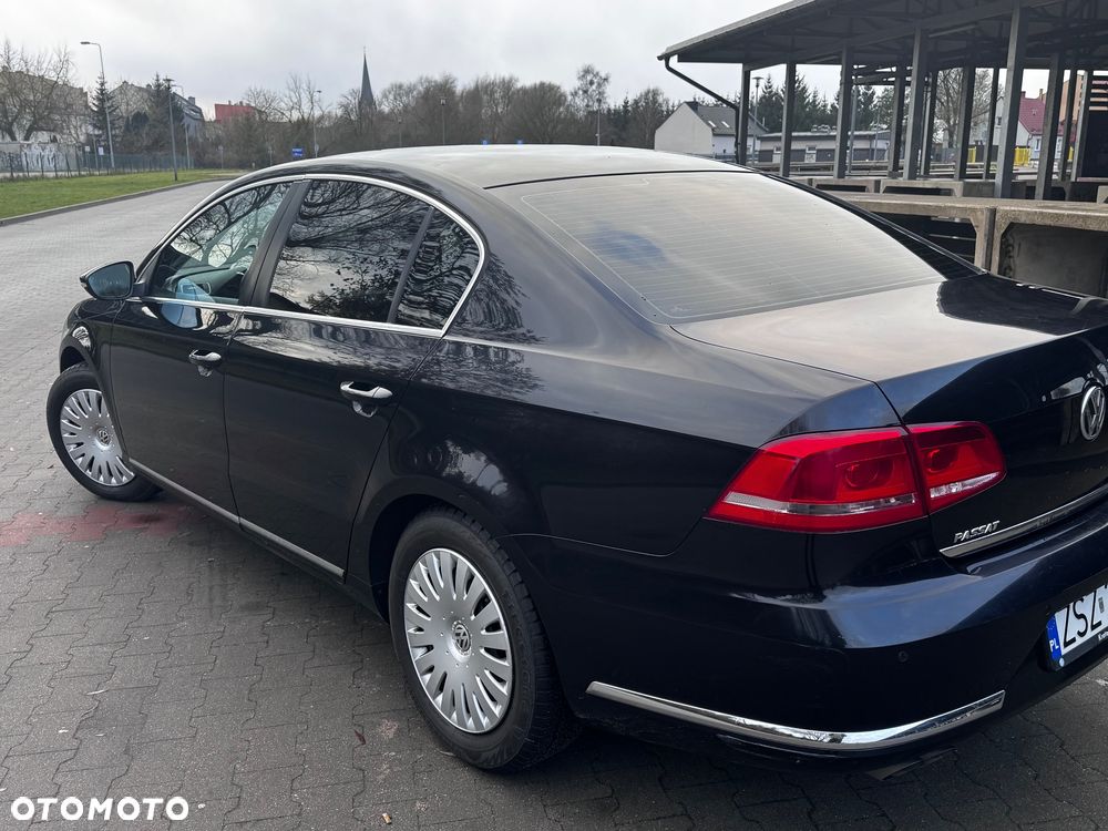 Volkswagen Passat 2.0 TDI Comfortline - 27