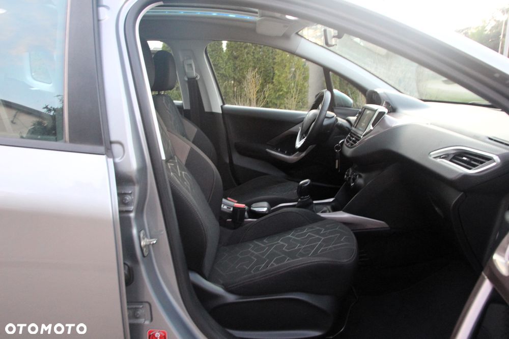 Peugeot 2008 1.6 e-HDi Active S&S - 32