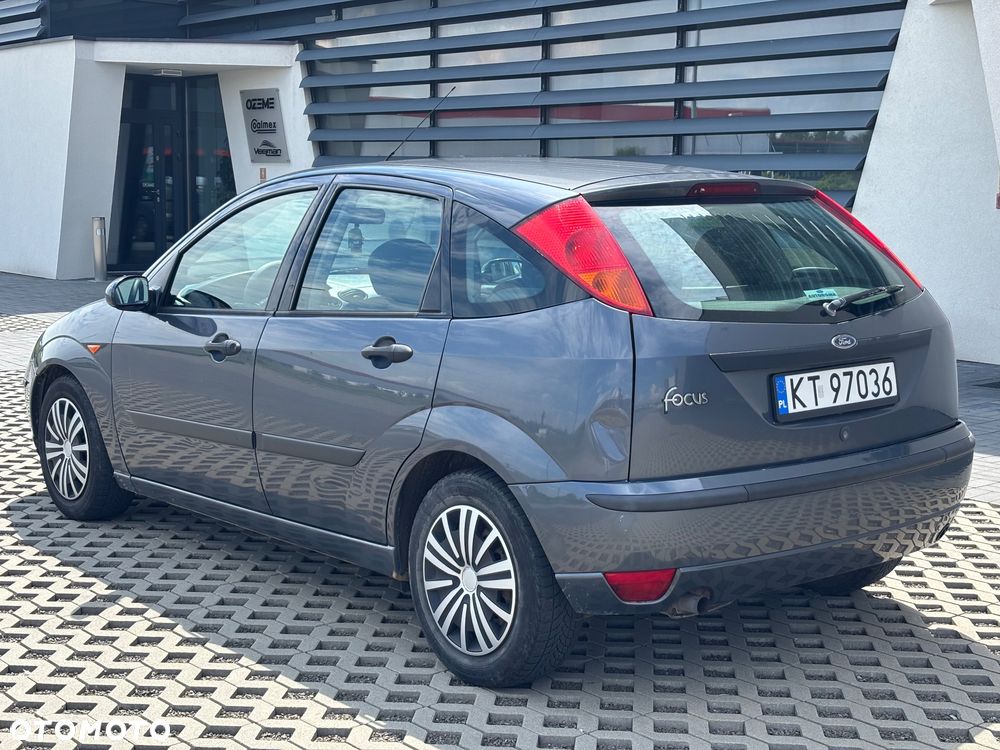 Ford Focus 1.6 Ghia - 7