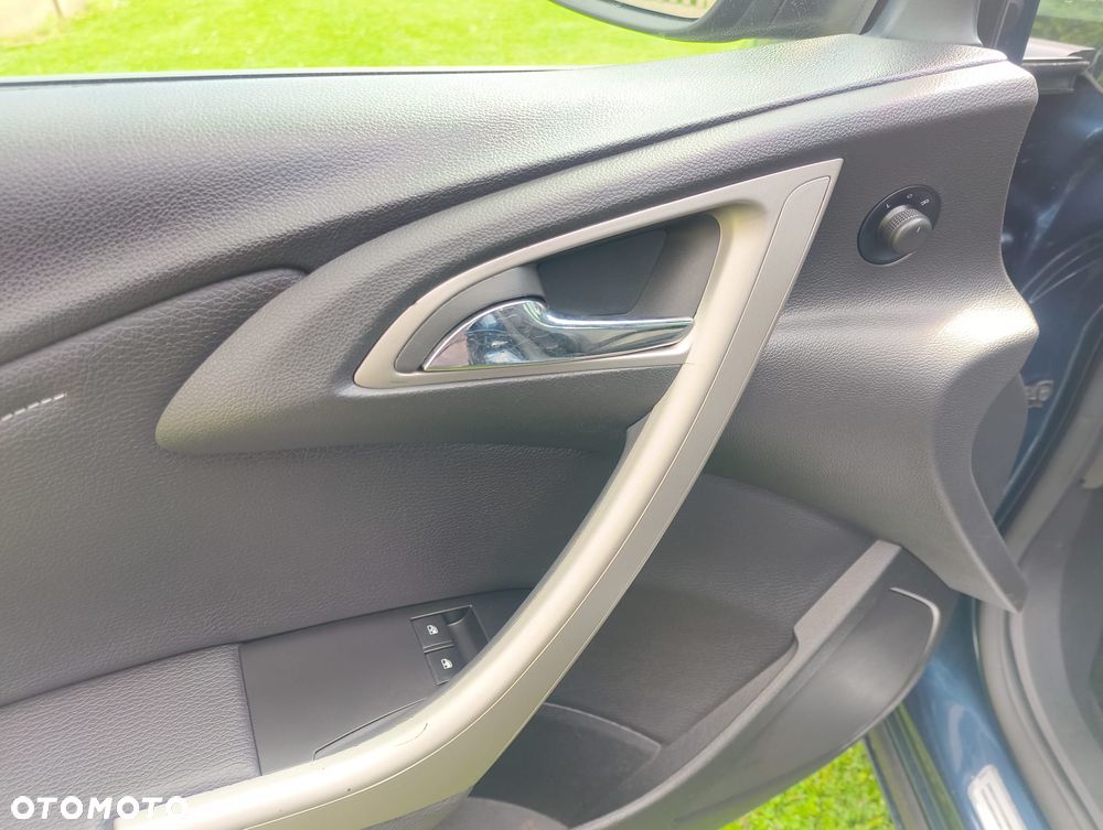 Opel Astra 1.7 CDTI DPF Cosmo - 27