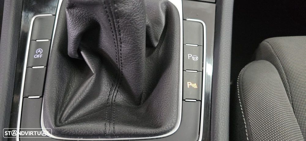 VW Golf - 29