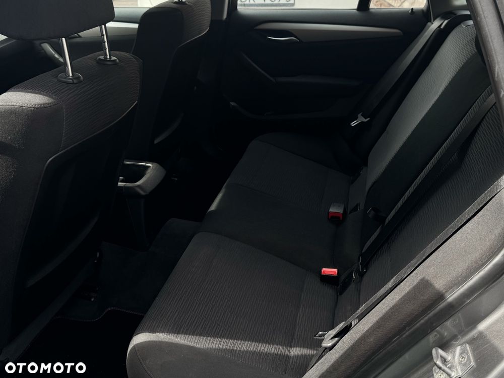 BMW X1 sDrive18i - 17