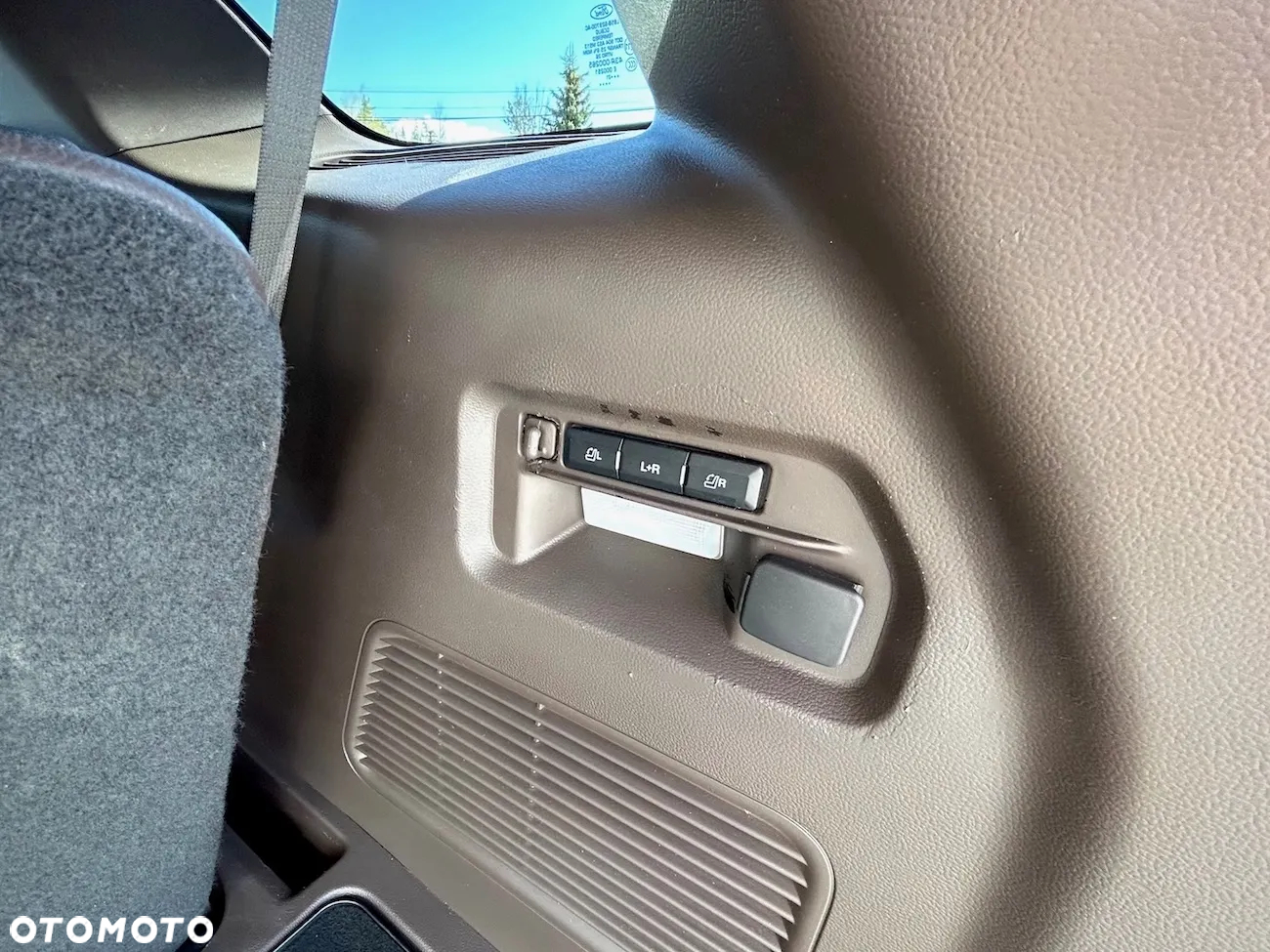 Ford Explorer - 38