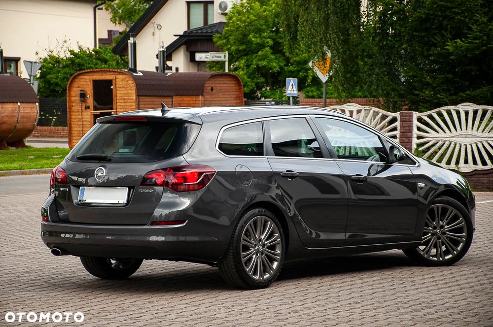 Opel Astra 1.6 Turbo Edition - 3