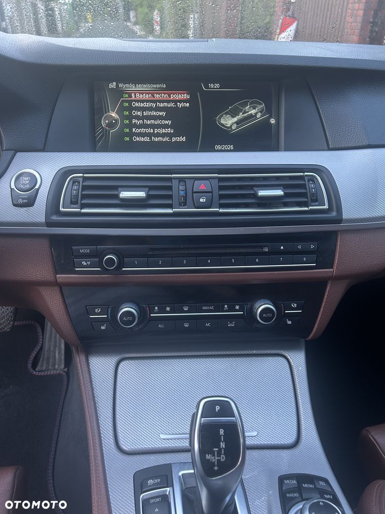 BMW Seria 5 520d Sport-Aut - 17
