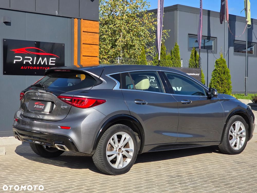 Infiniti Q30 2.2d Premium Tech 7DCT - 9